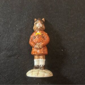 Vintage 1987 Royal Doulton Brownie Bunnykins Figurine